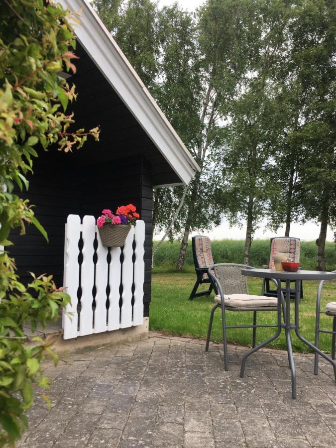 Stunning Romantic Cabin Close To Baltic See Idestrup Exterior foto
