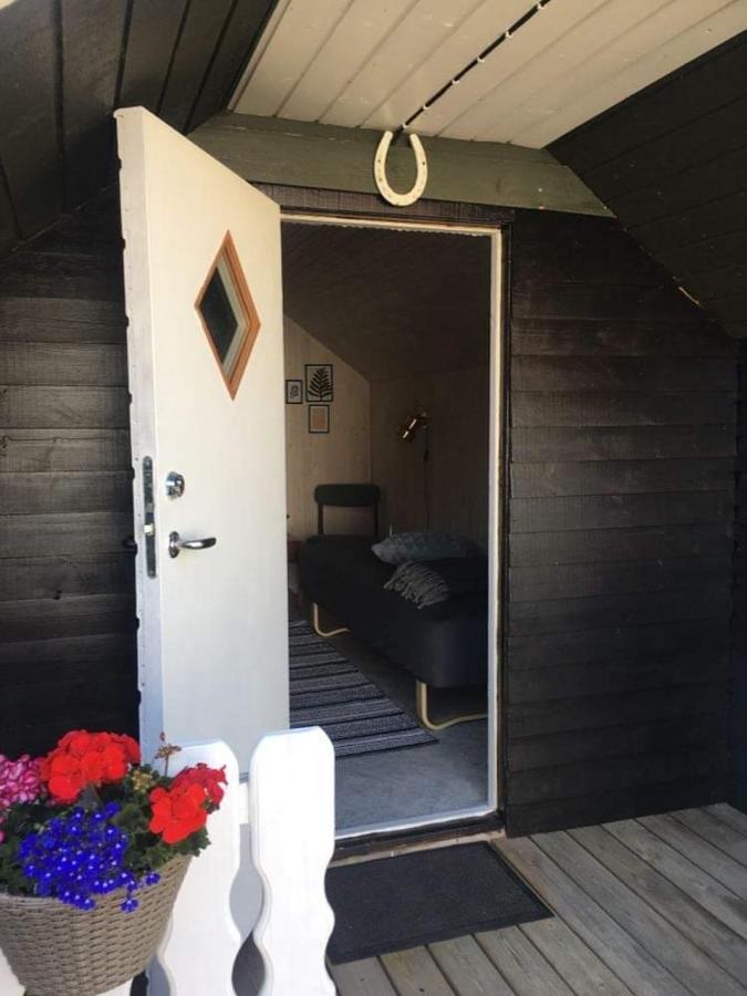 Stunning Romantic Cabin Close To Baltic See Idestrup Exterior foto